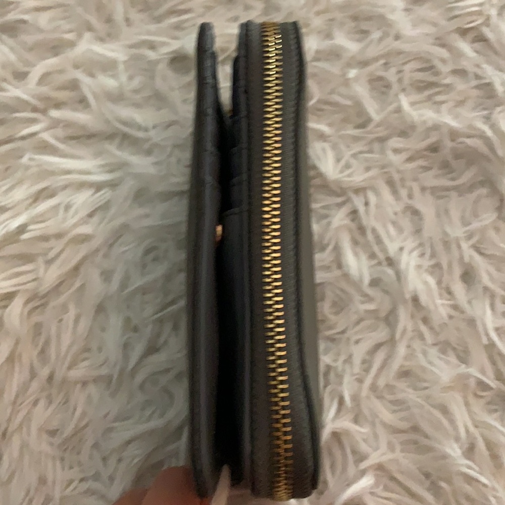 gray wallet - Picture 11 of 12